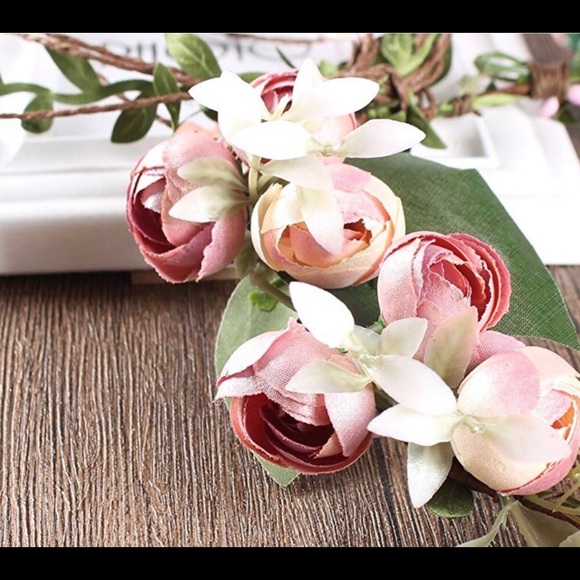 Floral Headband Crown - Picture 2 of 3